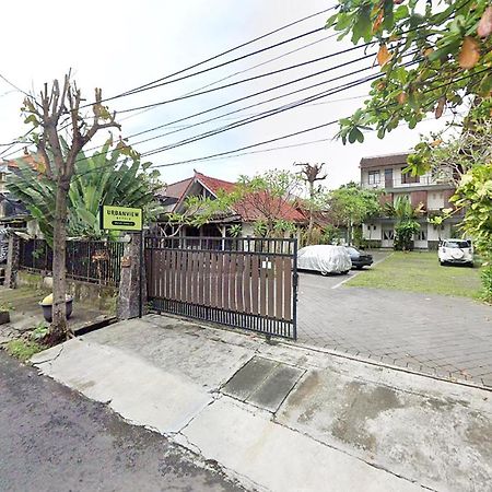 Urbanview Hotel Wayan Mansion Denpasa Buitenkant foto